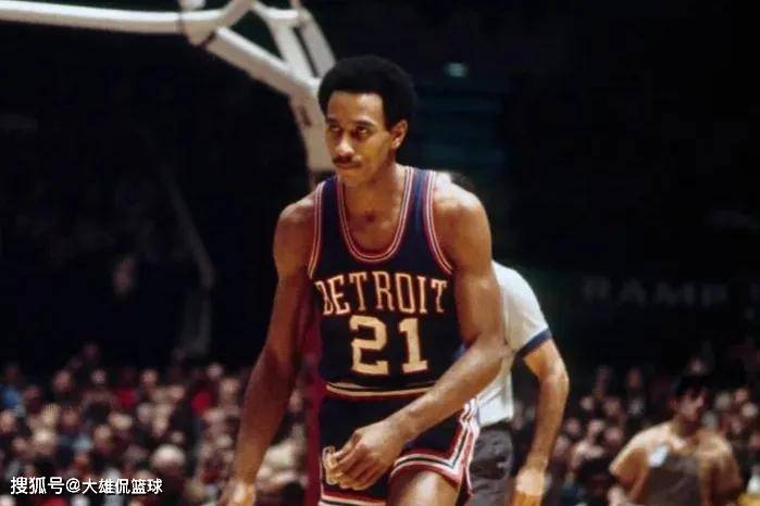 员在进攻端 员在进攻端